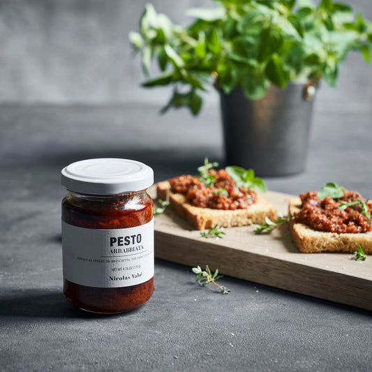 Pesto arrabiata, Nicholas Vahé