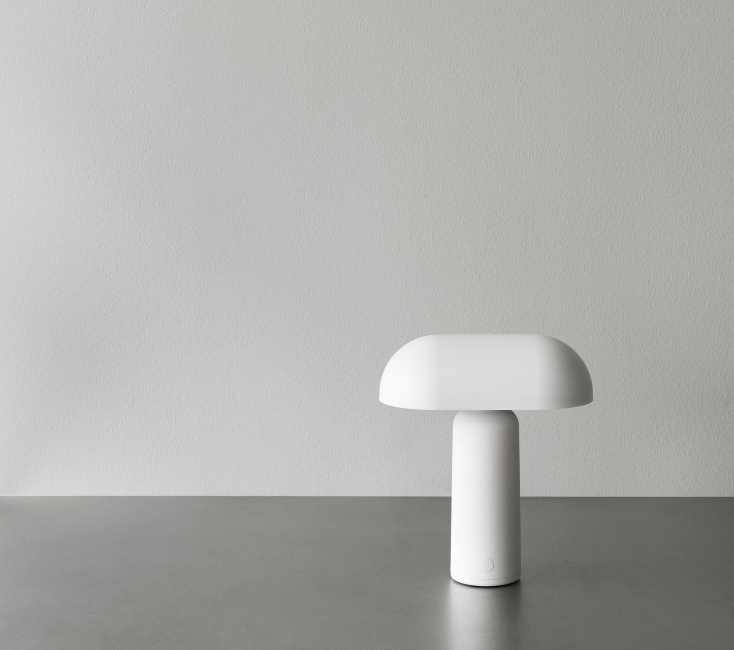 NORMANN COPENHAGEN Porta bordlampe, hvit